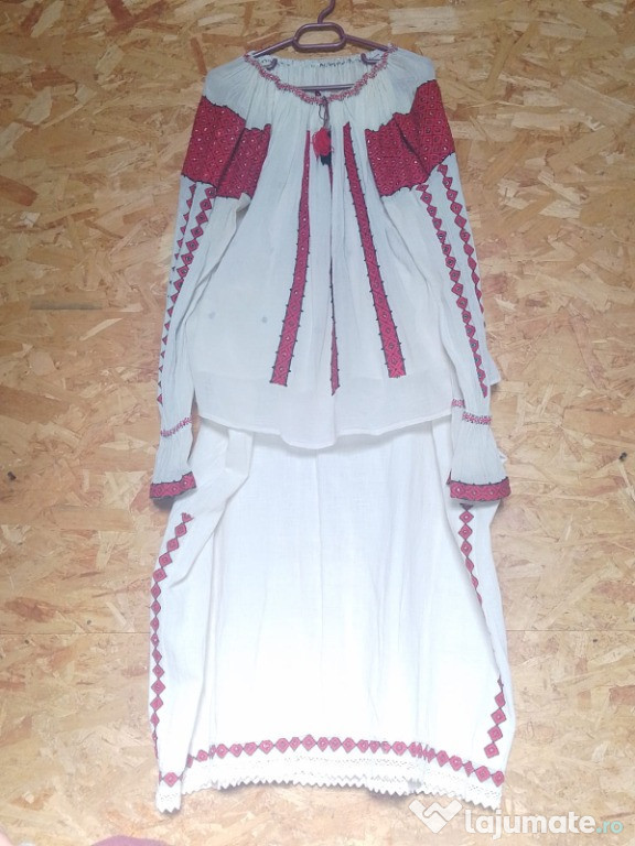 Vând costum popular muntenesc – 6 piese, lucrat manual