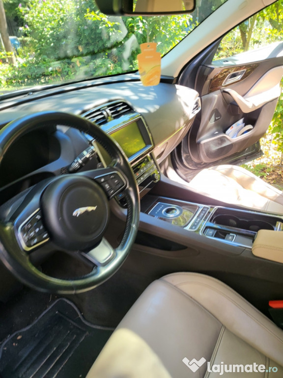 Jaguar f-pace 3.0 (306cp)