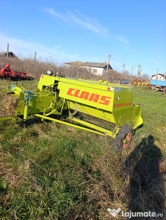 Vând balotiera Claas constant