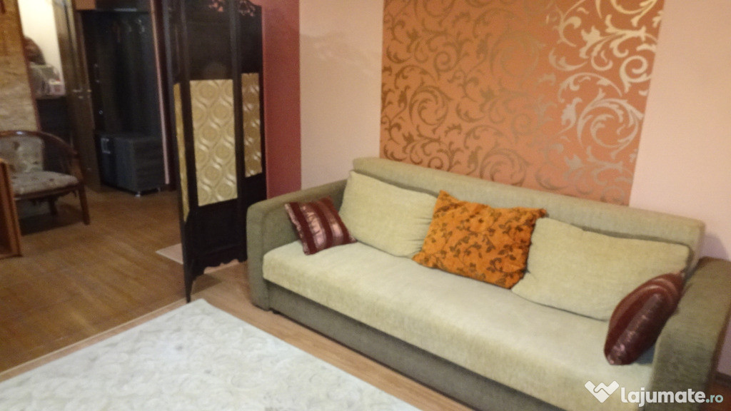 Inchiriez garsoniera in Deva, ultracentrala (Bld Decebal, BRD) et 1