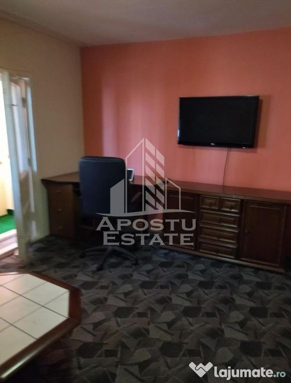Apartament cu 4 camere , centrala proprie, zona Soarelui