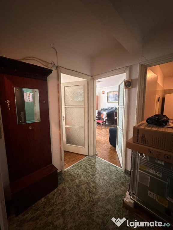 Proprietar - Vand apartament 2 camere, decomandat, 44mp, sector 4