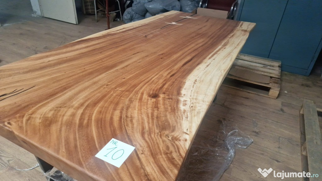 Masa exotica din lemn masiv