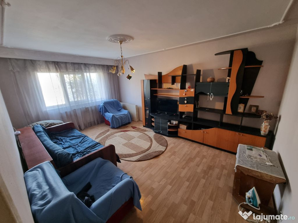Apartament decomandat zona Anda