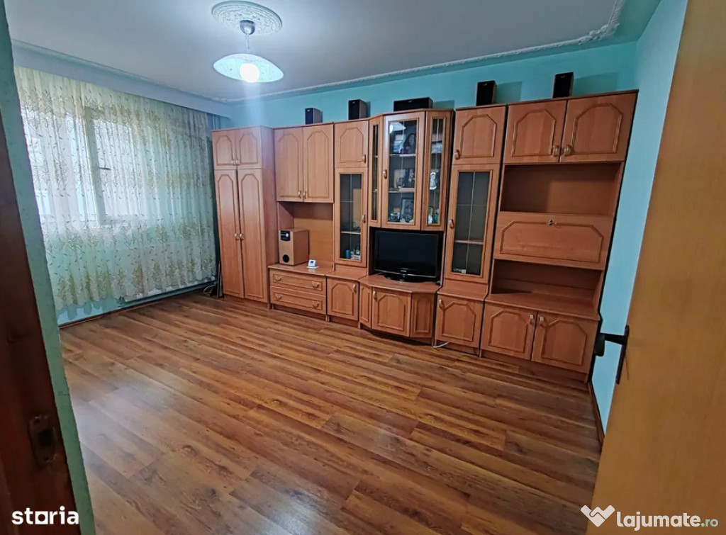 Apartament 2 camere, decomandat - zona Astra