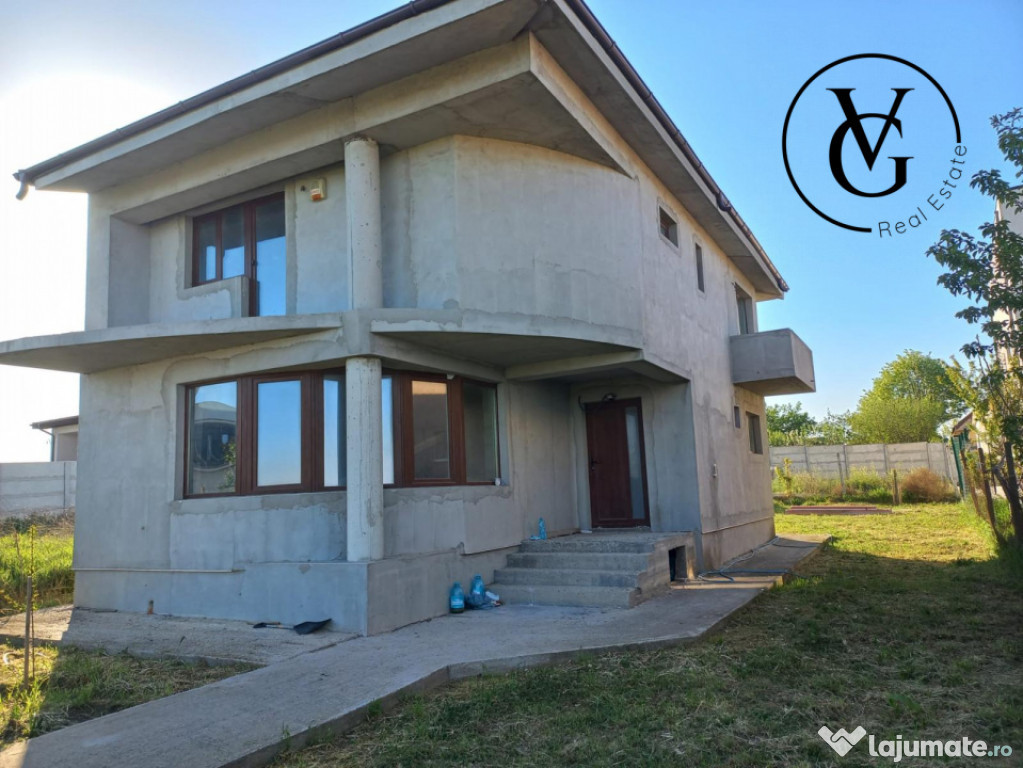 Vila P+1, 4 camere, teren 400mp, oras Ovidiu