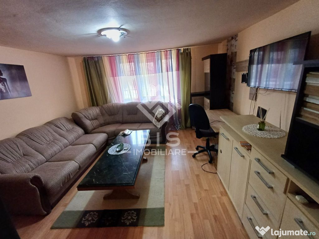 Apartament la casă – 3 camere, curte și parcare