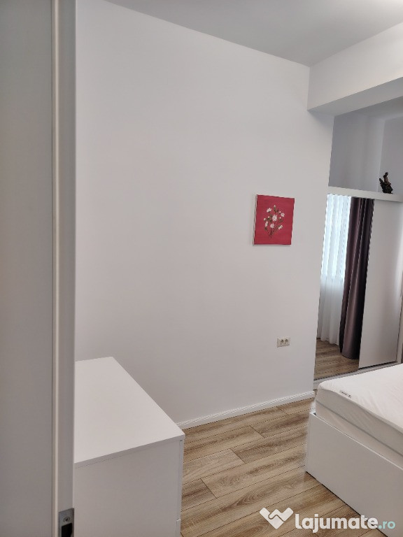Închiriez apartament 2 camere