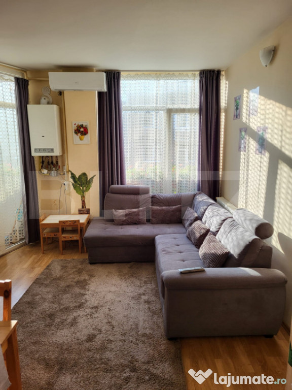 Apartament 2 camere, etaj 1/4, cu parcare inclusa, zona Tine