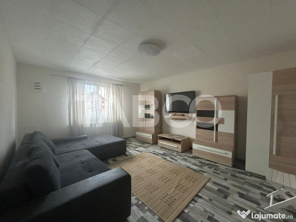 Garsoniera utilata si mobilata la casa de inchiriat in zona