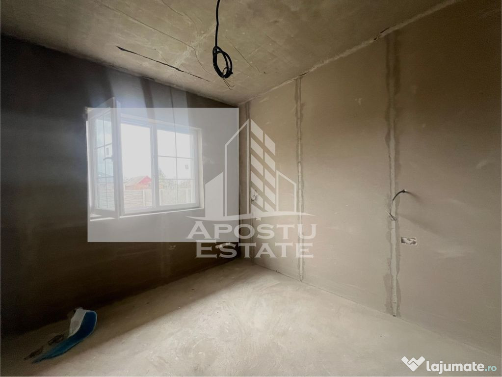 Casă tip duplex pe parter – confort, lumină și lini?...