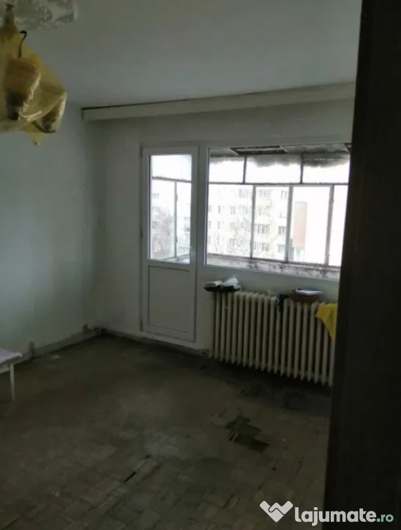 Apartament 2 camere,semidecomandat - zona Astra