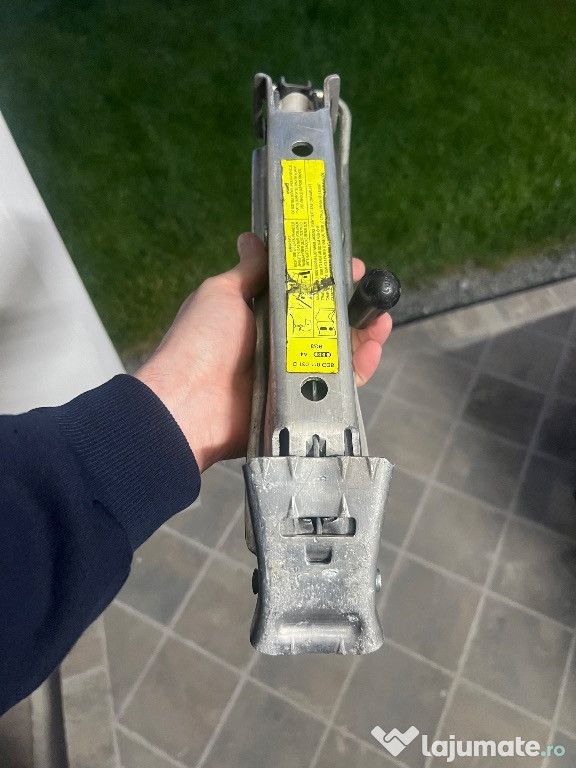 Vand cric auto gama VAG