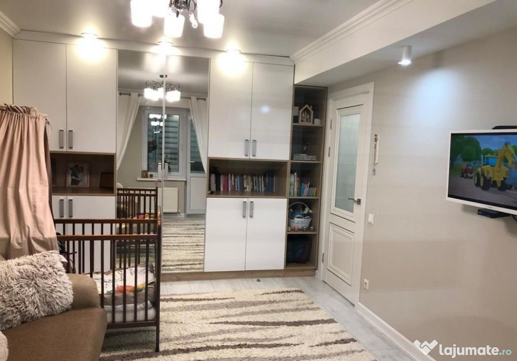 Garsoniera in zona Universitate