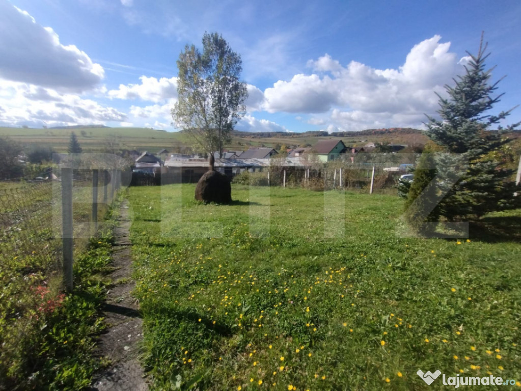 Cabana cu teren intravilan de 10 ari situat in Sigmir