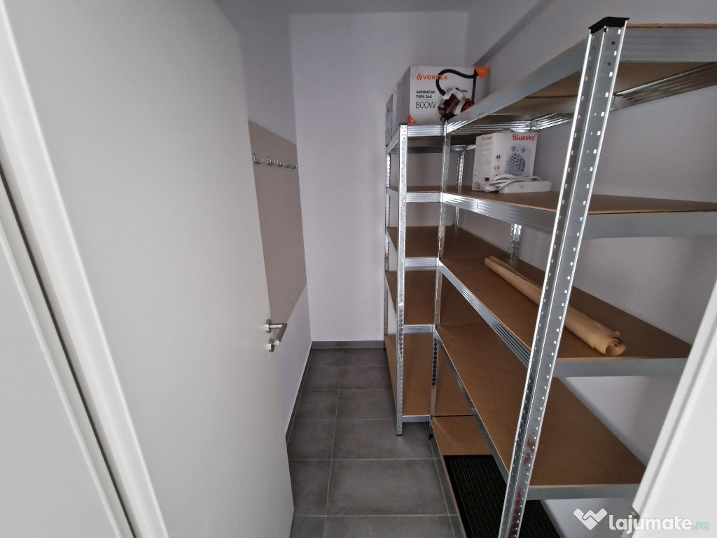 Garsonieră zona Mall Coresi