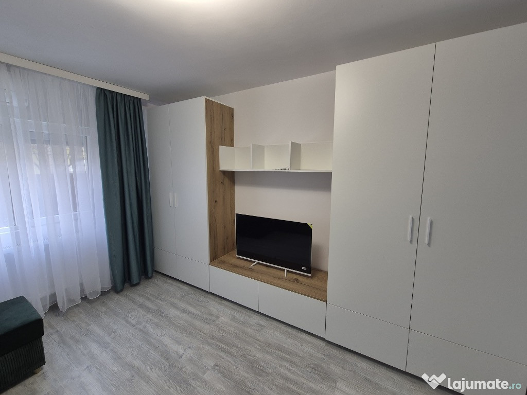 Inchiriez garsoniera metrou 1 decembrie 1918