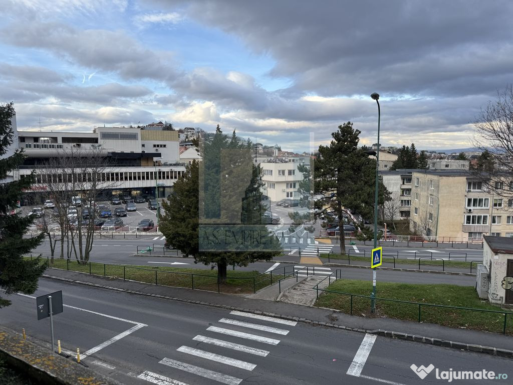 Apartament 4 camere, 120 mp utili-zona Centrul Istoric