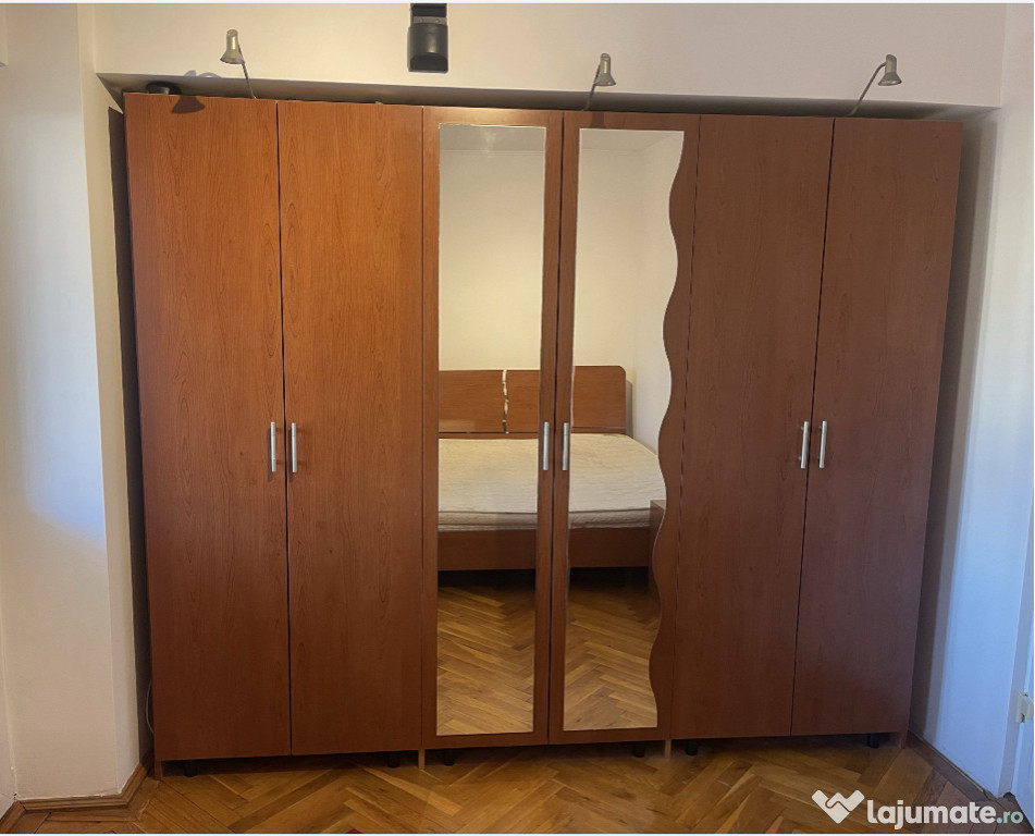 Dulap dormitor - conditie foarte bună -