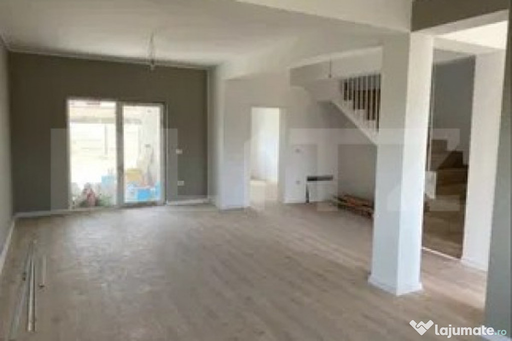 Casa Duplex modern Mosnita Noua, iesirea spre Timisoara