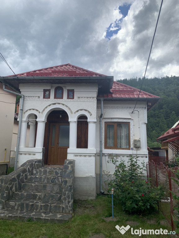 Casă Leresti, Arges, acces ușor către Câmpulung Muscel, barajul Râușor