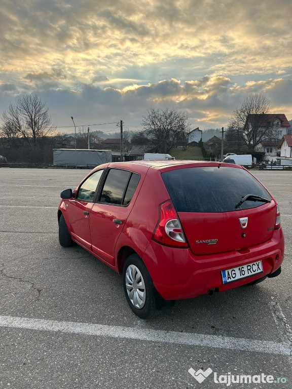 Vand sandero 1.6 anul 2009