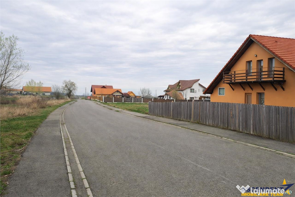 Teren intravilan,constructii,1.400 mp,cartier nou,utilitati,