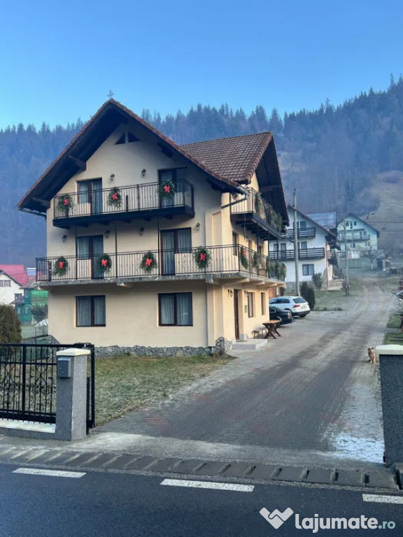 OFERTA LAST MINUTE! Pensiune 6 camere Moeciu de Sus disponib