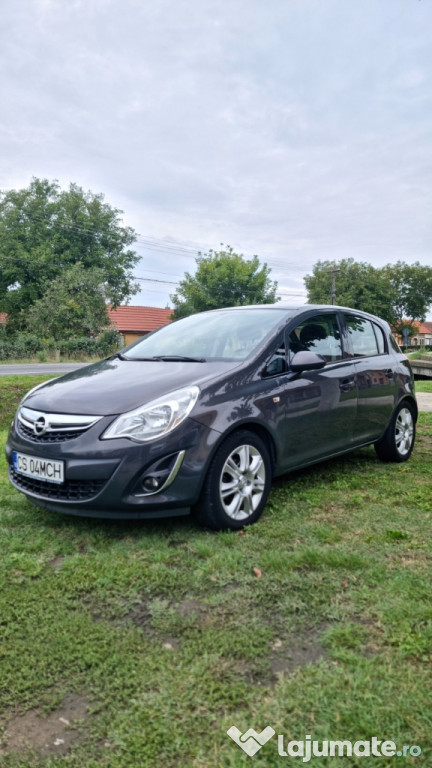 Opel corsa 2013 1.2 benzina