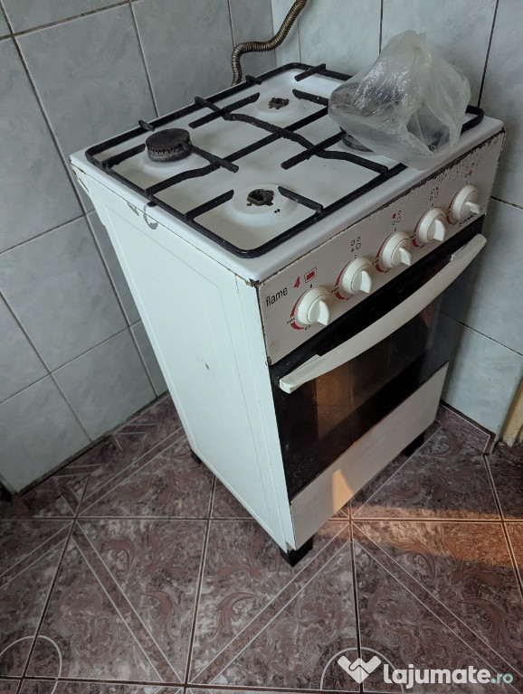 Ofer gratuit tot ce este în poze