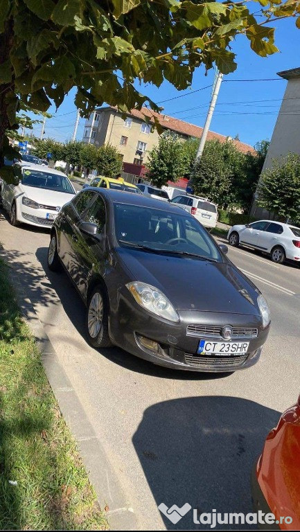 Se vinde Fiat Bravo, perfect pentru drumuri lungi și sigure