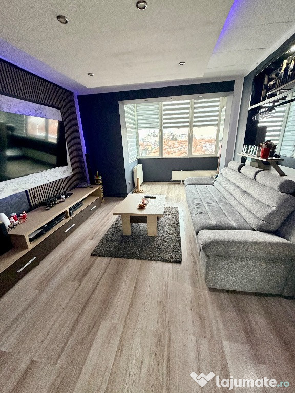 Vând apartament cu două camere