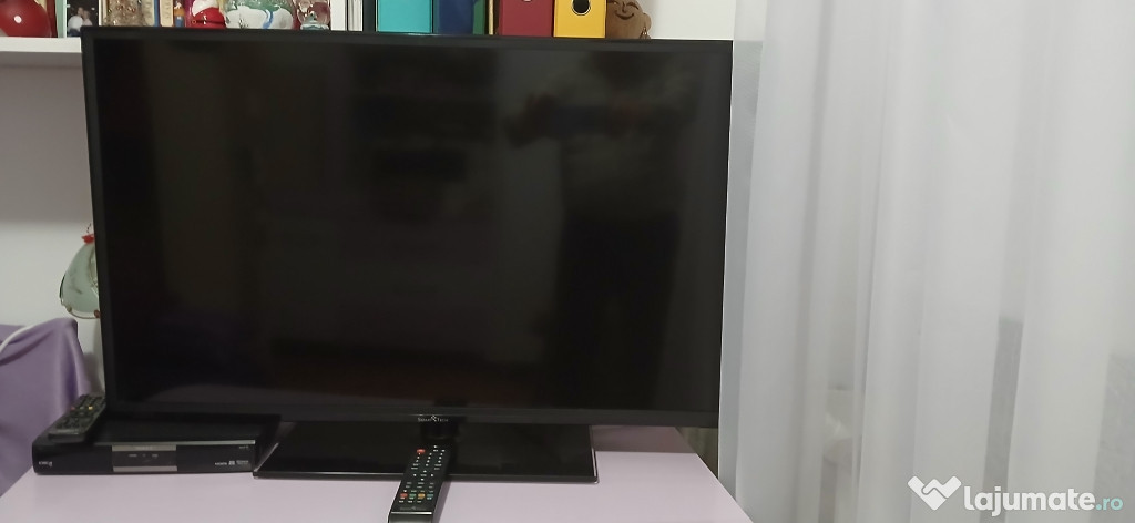 Televizor FullHD 101cm Smart Tech