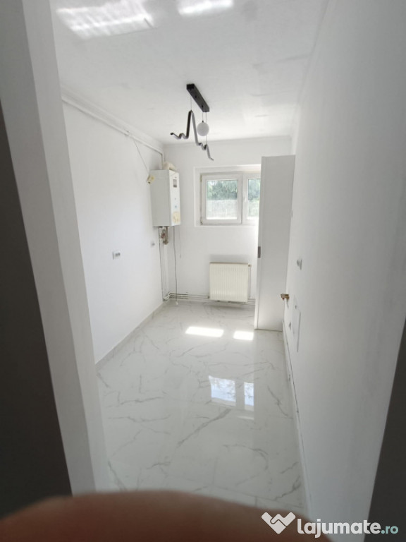 Apartament 2 camere decomandate zona Astra