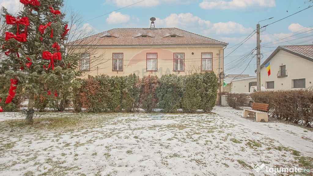 Spațiu de închiriat, central, Sânpetru!