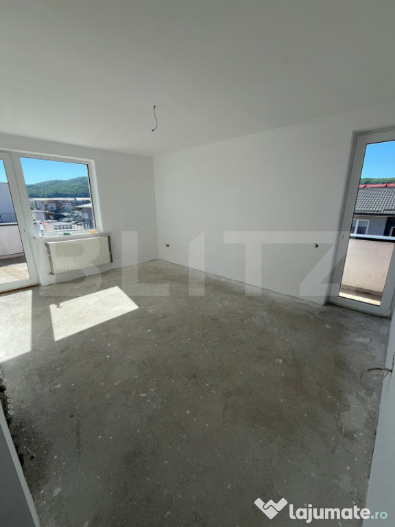 Apartament semifinisat, decomandat, terasa de 53 mp, zona Er