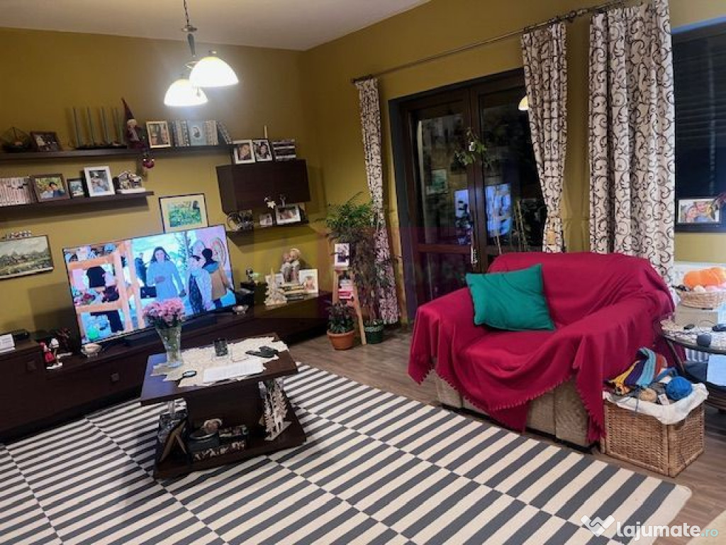 Casa cu productie proprie de energie Bragadiru- strada To...