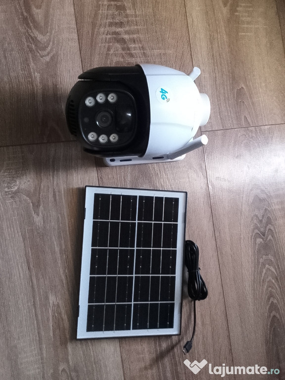 Camera supraveghere wifi și cartela cu panou solar