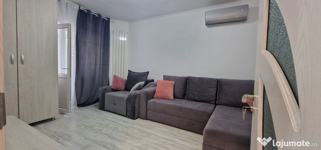 Faleza Nord garsoniera decomandata de inchiriat pe termen...