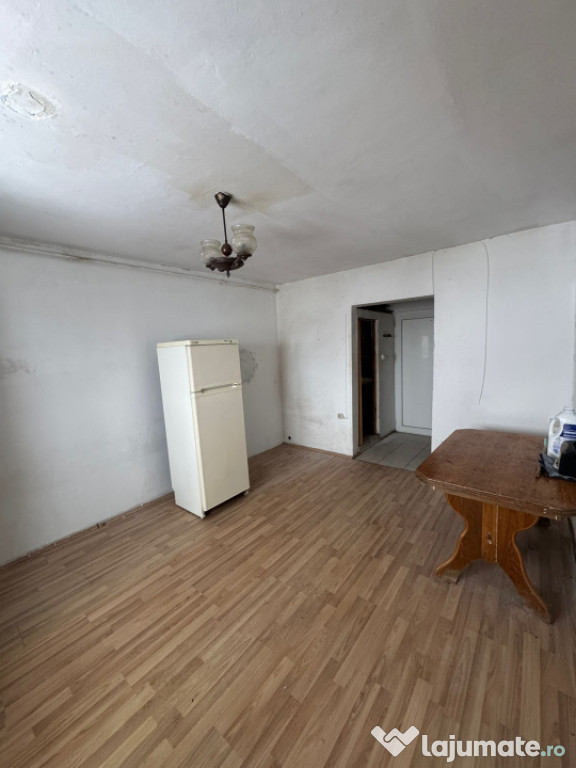 Garsonieră de vânzare – zona Orașul Vechi, aproape de p