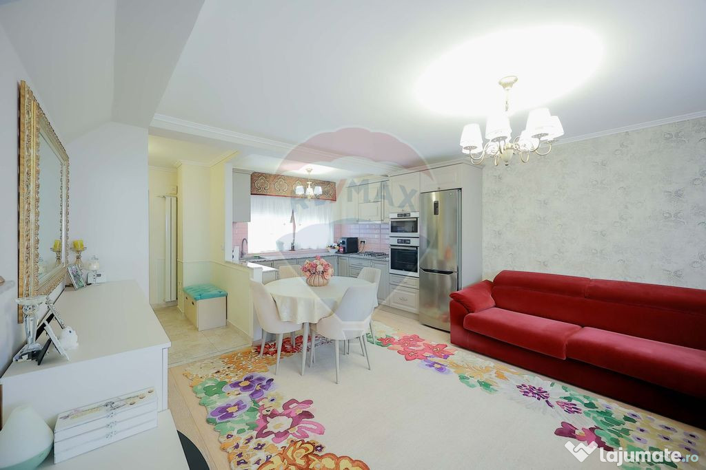 Casă de vânzare cu 4 camere în cartierul Beverly Hills...