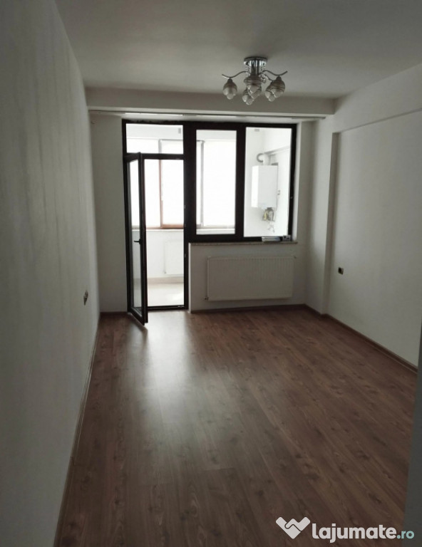 Apartament cu 3 camere, suprafata generoasa 112 mp, 2 grupur