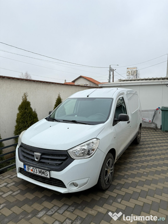 Transport marfă si obiecte voluminoase - dubă