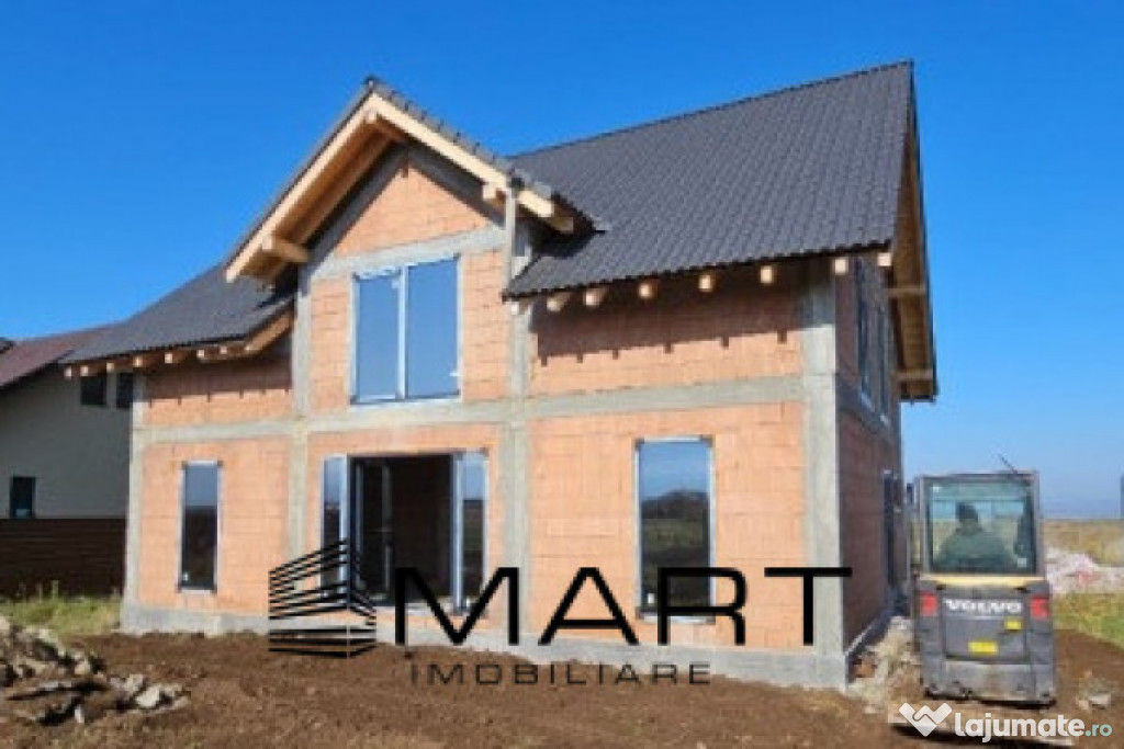 Casă la Roșu | Proiect Finalizabil Premium