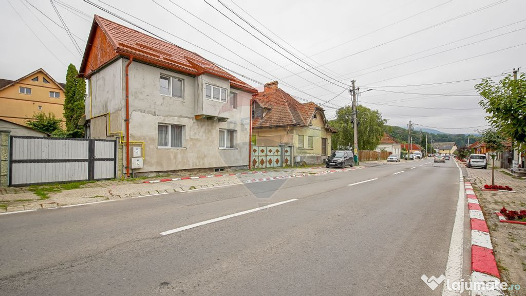 COMISION 0% | Apartament la casă – 4 camere | Curte co...