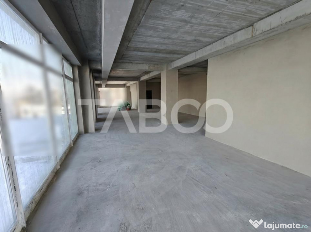 Spatiu Comercial de inchiriat cu 8 locuri de parcare - Vitri