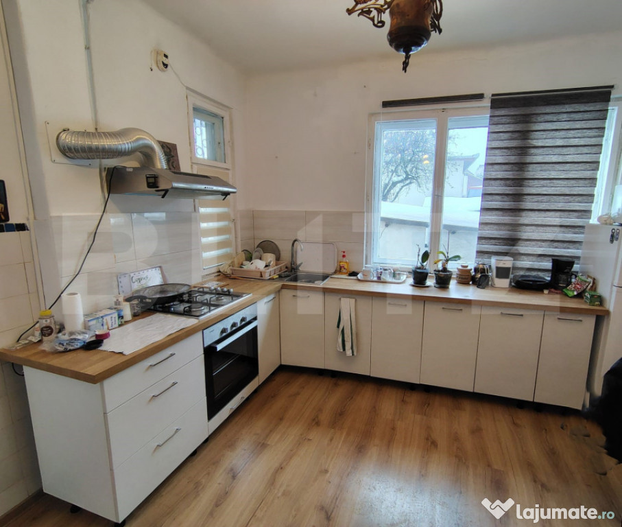 Casa individuala 120 mp cu spatiu comercial separat 70 mp, M