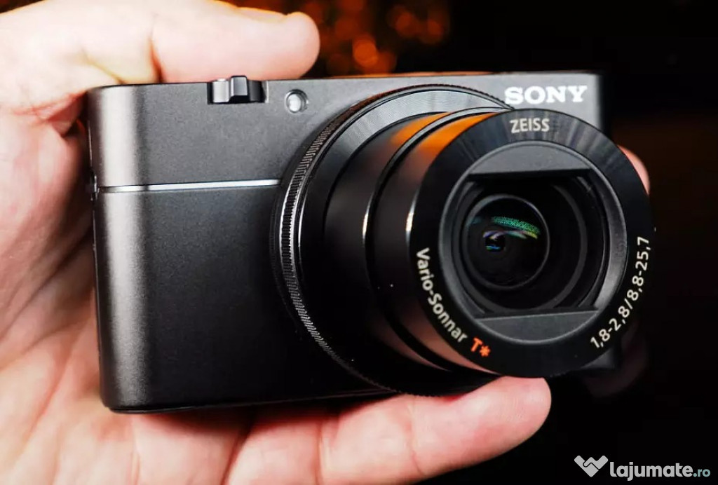 Sony RX100 Mark V + Carcasa Subacvatica Sea Frogs + accesorii