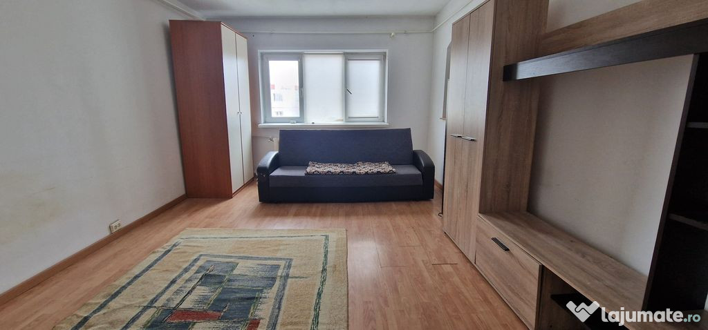 Apartament doua camere decomandate, zona gara.