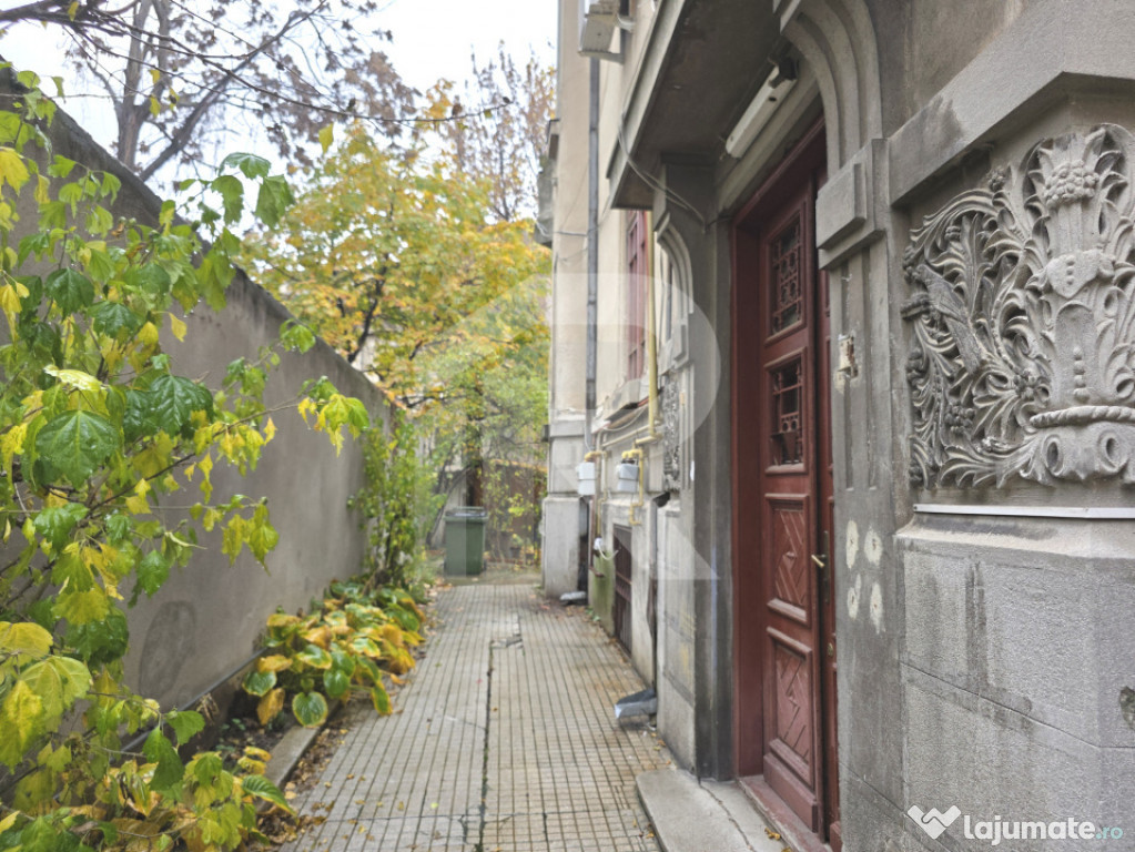 Apartament in Vila, 5 camere, Alexandru Philippide 4, de re